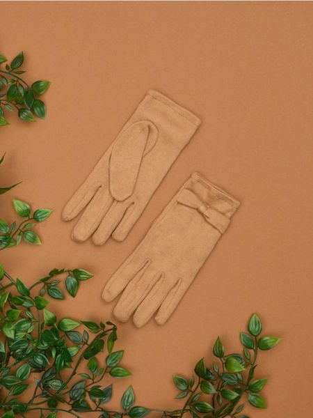 Rękawiczki - beżowy. Brązowe rękawiczki damskie Sinsay, bez wzorów. Za 15.99 zł.