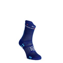 Skarpety do biegania Compressport Pro Racing Socks v4.0 Run High. Niebieskie skarpetki damskie Compressport, bez wzorów. Za 78.99 zł.