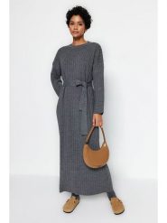 Trendyol Sukienka w kolorze antracytowym rozmiar: S. Czarne sukienki damskie Trendyol, s, bez wzorów, prążkowane, bez kołnierzyka, bez ramiączek, maxi. Za 83.81 zł.