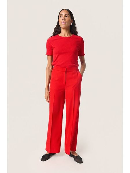 Soaked in Luxury Koszulka "Venola" w kolorze czerwonym rozmiar: XXL. Czerwone bluzki damskie Soaked in Luxury, xxl, bez wzorów, bez kołnierzyka, bez ramiączek. Za 65.69 zł.