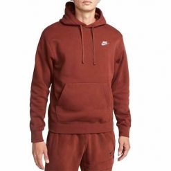 Bluza sportowa męska Nike Sportswear Club Fleece. Czerwone bluzy sportowe męskie Nike, bez wzorów, sportowe, bez kołnierzyka, bez ramiączek. Za 346.00 zł.