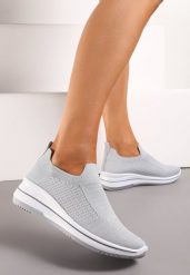 Szare Casualowe Buty Sportowe na Płaskiej Podeszwie bez Zapięcia Adalora. Szare buty sportowe na co dzień damskie Renee, bez wzorów, z jeansu. Za 39.99 zł.