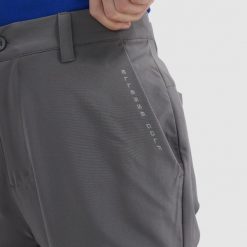 Spodnie o regularnym kroju Ellesse Minaro. Szare spodnie materiałowe męskie Ellesse, bez wzorów, klasyczne. Za 379.00 zł.