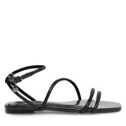 Sandały Nine West. Czarne sandały damskie Nine West, bez wzorów, bez obcasa, na płaskiej podeszwie. Za 127.99 zł.