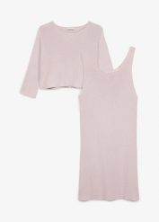 Dzianinowa sukienka i sweter (komplet 2-cz.). Fioletowe sukienki dziewczęce bonprix, bez wzorów, z dzianiny, bez ramiączek. Za 129.99 zł.