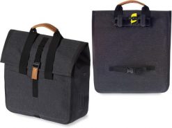 Torba na zakupy „Urban Dry. Czarne torby męskie na ramię BASIL, bez wzorów, z materiału, na ramię. Za 355.95 zł.