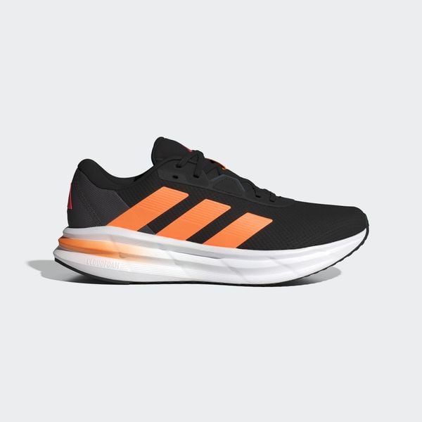 Buty Galaxy 7 Running. Brązowe obuwie do biegania damskie Adidas. Za 239.00 zł.