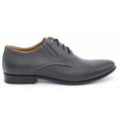 Olivier Buty wizytowe 482 szare. Szare buty wizytowe męskie z jeansu, bez zapięcia. Za 367.89 zł.