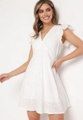 Biała Sukienka z Bawełny o Haftowanym Wykończeniu i Rozkloszowanym Kroju Laveria. Białe sukienki damskie Born2be, m, bez wzorów, z bawełny, eleganckie, bez kołnierzyka, bez ramiączek, mini, rozkloszowane. W wyprzedaży za 79.99 zł.