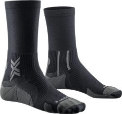 Skarpetki biegowe X-Socks Run Perform Crew. Czarne skarpetki damskie X-Socks, bez wzorów, z materiału. Za 163.00 zł.