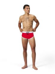 Speedo Kąpielówki "Eco Jetstream" w kolorze czerwonym rozmiar: 5. Czerwone kąpielówki męskie Speedo, bez wzorów. Za 104.95 zł.