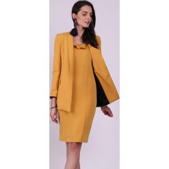 Marynarka w kolorze musztardowym. Brązowe marynarki i żakiety damskie Jesienny butik, xs, bez wzorów. W wyprzedaży za 179.95 zł.