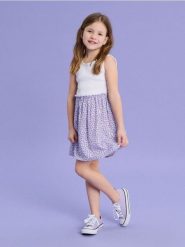 Sukienka z prążkowanej dzianiny we wzór kwiatowy - wielobarwny. Sukienki dziewczęce Sinsay, bez wzorów, z dzianiny, bez ramiączek. Za 35.99 zł.