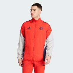 Bluza reprezentacyjna FC Bayern Monachium Tiro 25 Competition. Czerwone bluzy bez kaptura męskie Adidas. Za 369.00 zł.