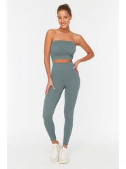 Trendyol Legginsy w kolorze turkusowym rozmiar: L/XL. Niebieskie legginsy damskie Trendyol, l, bez wzorów, prążkowane. Za 52.99 zł.