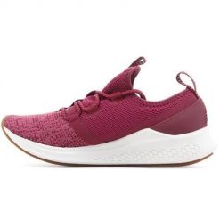 Buty do biegania damskie New Balance WLAZRMP. Białe obuwie do biegania damskie New Balance. Za 481.00 zł.