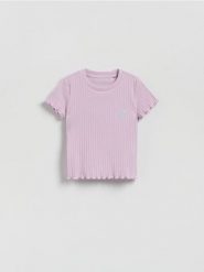 Prążkowany t-shirt - lawendowy. Fioletowe koszulki dziewczęce Reserved, m, bez wzorów, z bawełny, bez ramiączek. Za 22.99 zł.