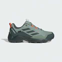 Buty Terrex Eastrail GORE-TEX Hiking. Brązowe buty trekkingowe męskie Adidas, z gore-texu, bez zapięcia, wspinaczkowe, gore-tex. W wyprzedaży za 477.40 zł.