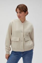Bluza bomberka beżowa. Brązowe bluzy bez kaptura damskie MOODO, l, z bawełny. Za 139.99 zł.