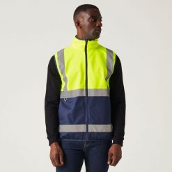 Kamizelka z pełnym zamkiem Regatta Hi-Vis Pro. Niebieskie kamizelki męskie Regatta, z softshellu. Za 89.99 zł.