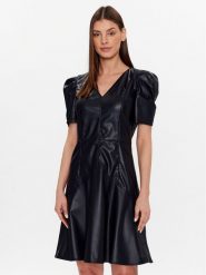 DKNY Sukienka z imitacji skóry DD2K4479 Granatowy Regular Fit. Niebieskie sukienki damskie DKNY, bez wzorów, ze skóry, bez kołnierzyka, bez ramiączek. Za 749.99 zł.