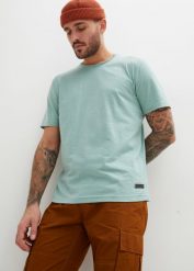 T-shirt z czystej bawełny organicznej. Niebieskie t-shirty męskie bonprix, l, bez wzorów, z bawełny, bez kołnierzyka. Za 42.99 zł.