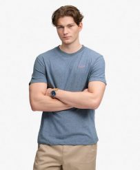 Superdry T-shirt Essential Stacked Logo haftowana z bawełny organicznej. Niebieskie t-shirty damskie Superdry., s, z aplikacjami, z bawełny, bez kołnierzyka. Za 144.65 zł.
