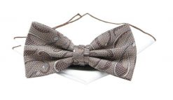 Mucha Beżowa w Paisley, z Białą Poszetką, Elegancka, Męska -CHATTIER. Białe krawaty i muchy męskie Chattier, bez wzorów, z poliesteru, eleganckie. Za 59.00 zł.
