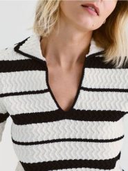 Bawełniany sweter polo - wielobarwny. Swetry klasyczne damskie Reserved, l, z bawełny, bez kołnierzyka. W wyprzedaży za 139.99 zł.