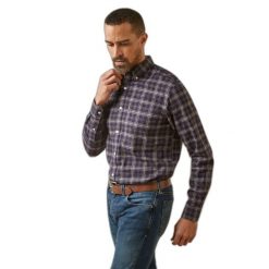 Koszula z długim rękawem Ariat Clement. Niebieskie koszule męskie Ariat, bez wzorów, bez kołnierzyka, bez ramiączek. Za 395.00 zł.