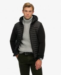 Superdry Kurtka Hooded Storm Fleece Hybrid – Pikowany Tułów i Polarowe Rękawy. Czarne kurtki damskie Superdry., m, bez wzorów, z elastanu, bez kaptura. Za 545.65 zł.