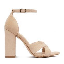 Sandały DeeZee. Brązowe sandały damskie DeeZee, bez wzorów, bez obcasa, na słupku. Za 139.99 zł.