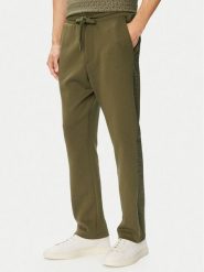 MICHAEL Michael Kors Spodnie dresowe CF552Q65MF Khaki Regular Fit. Brązowe spodnie dresowe męskie MICHAEL Michael Kors, bez wzorów, z bawełny. Za 789.99 zł.