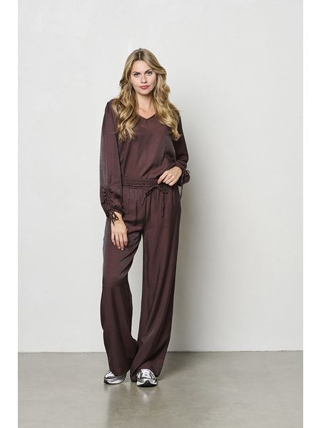 &Co Woman Spodnie "Solana" w kolorze brązowym rozmiar: M. Brązowe spodnie materiałowe damskie &Co Woman, bez wzorów, z materiału, z podwyższonym stanem. Za 201.55 zł.