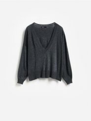 Sweter z dodatkiem wełny - ciemnoszary. Szare swetry klasyczne damskie Reserved, l, z dzianiny, bez kołnierzyka. Za 119.99 zł.