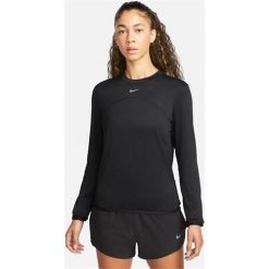 Koszulka treningowa damska Nike Swift. Czarne bluzki sportowe damskie Nike, m, bez wzorów, z poliesteru, bez ramiączek. Za 439.00 zł.