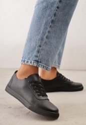 Czarne Płaskie Sznurowane Tenisówki przed Kostkę Ozdobione Perforacją Serettia. Czarne trampki i tenisówki damskie Renee, bez wzorów, przed kostkę. Za 59.99 zł.