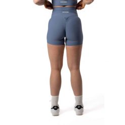 Damskie szorty bezszwowe prążkowane z efektem scrunch – błękitny. Niebieskie spodenki sportowe damskie AESTHETIC WOLF, xs, z dzianiny, na fitness i siłownię. Za 99.99 zł.