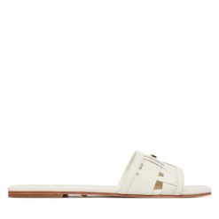 Klapki Marciano Guess. Białe klapki damskie Marciano Guess, z aplikacjami, bez obcasa. Za 889.99 zł.