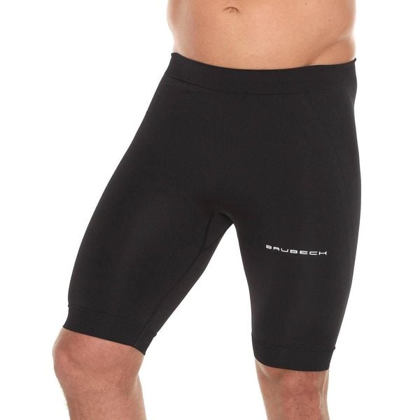 Spodnie do biegania 1/2 męskie Brubeck RUNNING FORCE. Czarne szorty męskie Brubeck, bez wzorów, z elastanu, sportowe. Za 124.99 zł.