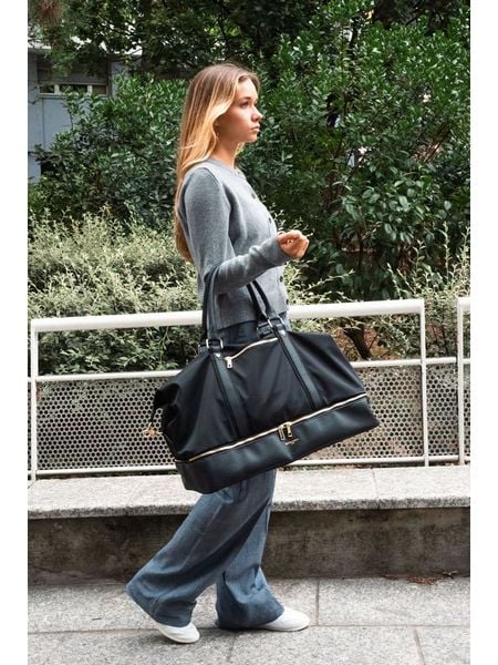 Victor & Hugo Paris Skórzana torba podróżna "Andia" w kolorze czarnym - 50 x 35 x 25 cm rozmiar: onesize. Czarne torebki klasyczne damskie Victor & Hugo Paris, bez wzorów, z materiału, bez dodatków. Za 348.08 zł.