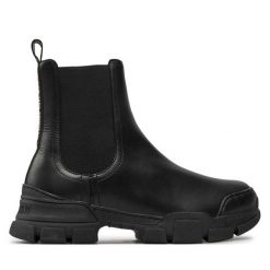 Sztyblety LOVE MOSCHINO. Czarne botki damskie Love Moschino, bez obcasa, na płaskiej podeszwie, bez zapięcia. Za 1,069.00 zł.