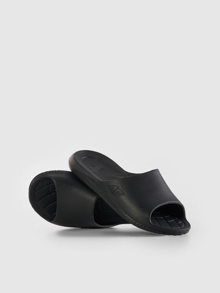4F Klapki damskie - czarne 36. Czarne klapki damskie 4f, bez wzorów, bez obcasa. Za 69.99 zł.