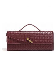 SUVRAI Torebka w kolorze bordowym - 30 x 12 x 4 cm rozmiar: onesize. Czerwone torebki klasyczne damskie SUVRAI, bez wzorów, z materiału, bez dodatków. Za 170.03 zł.