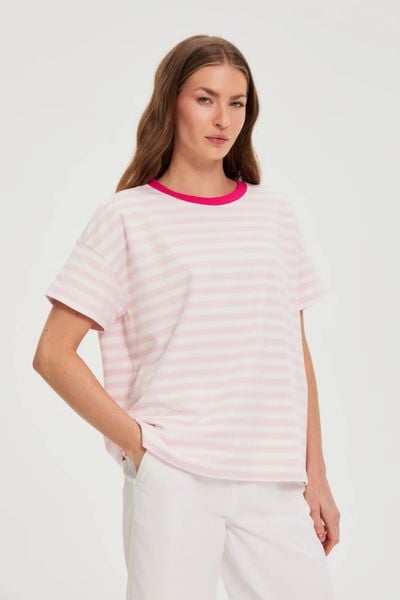 Bluza oversize w paski różowa. Czerwone bluzy bez kaptura damskie MOODO, l, z bawełny. Za 79.99 zł.