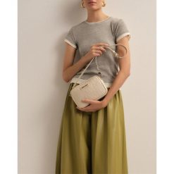Torebka Nine West. Brązowe listonoszki damskie Nine West, bez wzorów, bez dodatków. Za 219.99 zł.