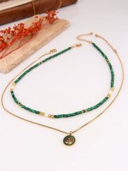 Charlize Pozłacany naszyjnik z malachitem i perłami - dł. 50 cm rozmiar: onesize. Zielone naszyjniki damskie Charlize, pozłacane. Za 143.90 zł.