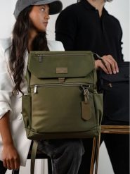 Maison héritage PARIS Plecak "Sora" w kolorze khaki - 31 x 42 x 14 cm rozmiar: onesize. Brązowe plecaki damskie maison héritage PARIS, bez wzorów, z materiału. Za 260.99 zł.