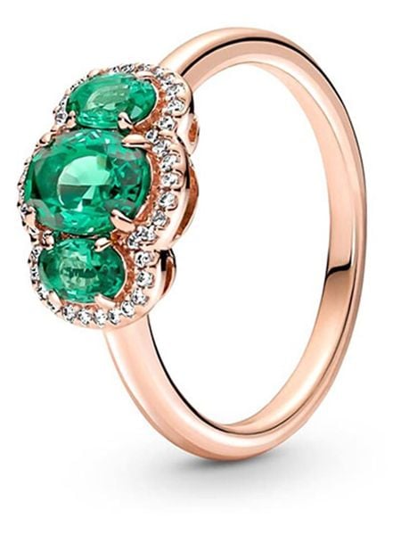 Pandora Pozłacany pierścionek z cyrkoniami rozmiar: 48. Różowe pierścionki damskie Pandora, z cyrkonią, pozłacane. Za 491.99 zł.