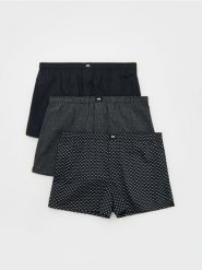 Bokserki Batman 3 pack - czarny. Czarne bokserki męskie Reserved, bez wzorów. W wyprzedaży za 59.99 zł.